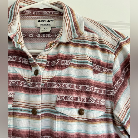 Ariat Button-up Long Sleeve, Size Small - Picture 2 of 6